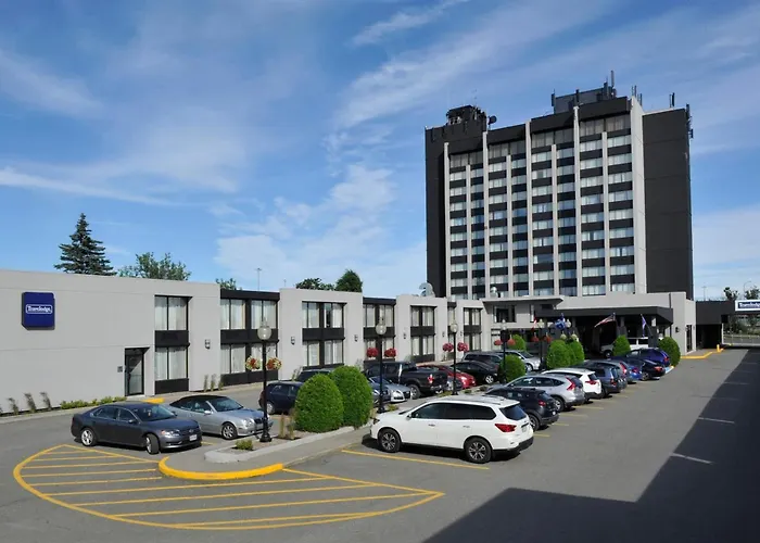 Travelodge By Wyndham Quebec City Hotel & Convention Centre